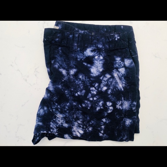 Tie Die Shorts from Gap - Picture 2 of 5